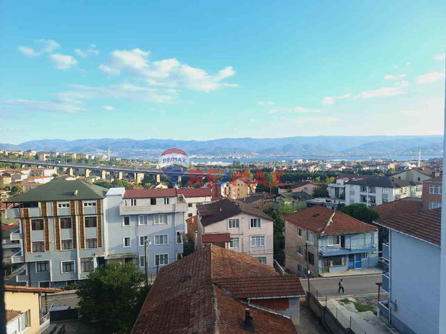 DERINCE'DE DENIZ MANZARALI 3+1 DUBLEKS LÜKS FERAH DAIRE