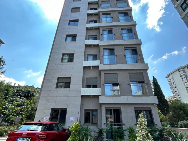 SUADİYE AÇELYA SOKAKTA YENİ BİNADA MARMARAYA VE BAĞDAT CADDESİNE ÇOK YAKIN SATILIK BAHÇE KATI