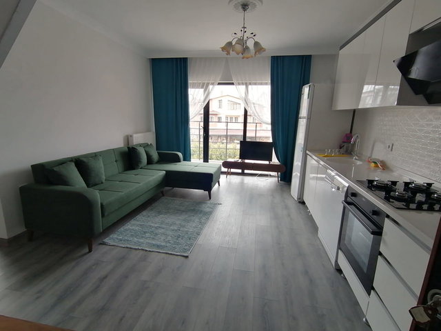 İNCEK BULVARA YÜRÜME MESAFESİNDE EŞYALI KİRALIK 2+1 DAİRE