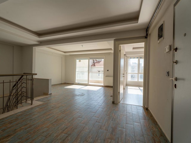 ÜÇKUYULAR'DA MERKEZİ KONUMDA 3+1 DUBLEKS DAİRE | ÖZEL BAHÇELİ | 150 M²