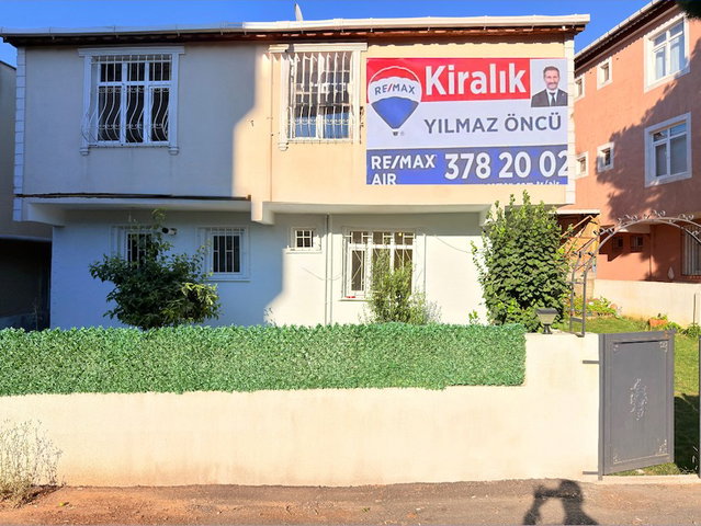 SULTANBEYLİ’DE 5+1 MÜSTAKİL EV | 275 M² BRÜT | 4 CEPHELİ | BOŞ & EŞYASIZ