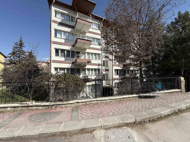 İŞÇİBLOKLARI MH DE 5 KATLILARDA GİRİŞ KAT SATILIK