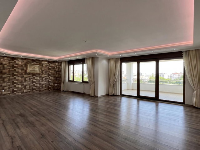 KARTEPE SUADIYE SATILIK 2800 M2 ARSA IÇERISINDE YENI VE ISKANLI TRIPLEKS VILLA VE MÜŞTEMILAT BINASI