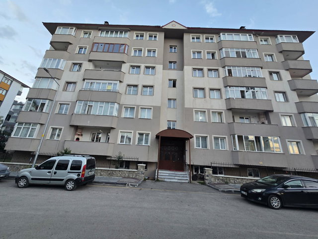 REMAX İLKE'DEN ŞEHİR HASTANESİ KARŞISINDA SATILIK BODRUM DAİRE