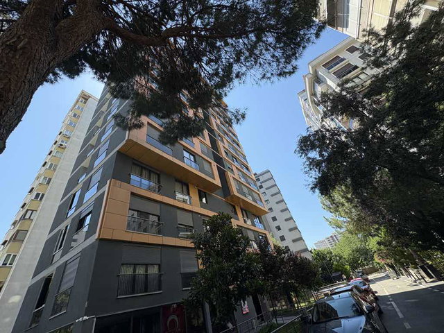 KADIKÖY’DE DOĞU-GÜNEY CEPHELİ 2+1 | 2 BANYO | BALKON | BOŞ & HEMEN TAŞINMAYA UYGUN