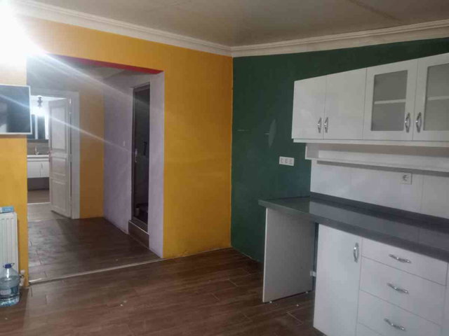 REMAX PRO'DAN KOCAMUSTAFAPAŞA MEYDANDA BAHÇEDE SATILIK 2+1 DAIRE
