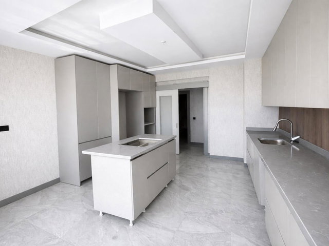 “REMAX VOGUE” KATRE ROYAL ÇAKIRLAR'DA 4+1 FERAH 190 M² DAİRE