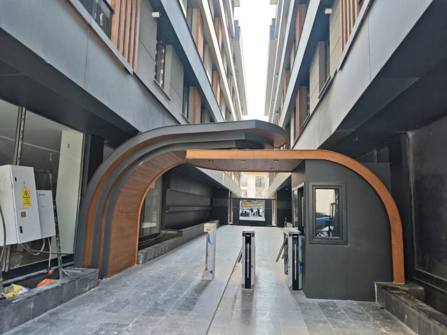 RE/MAXTAN REŞİTPAŞA CADDE ÜZERİNDE, 120 M² 3+1 LÜKS DAİRE