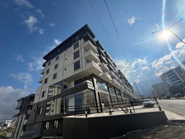 REMAX SEVCAN GÜRLEVİKTEN ATAKUM BÜYÜKOYUMCADA DENİZ MANZARALI SATILIK 1+1 DİARE
