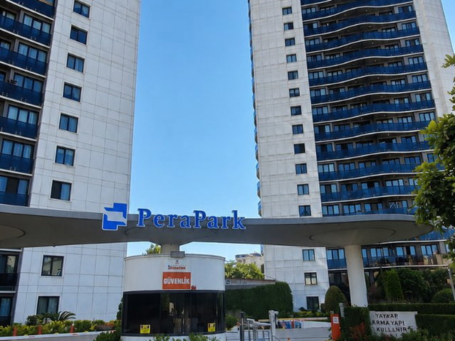 PERA PARK, REZİDANS KONFORUNDA AÇIK & KAPALI HAVUZLU LÜKS 2+1 SATILIK