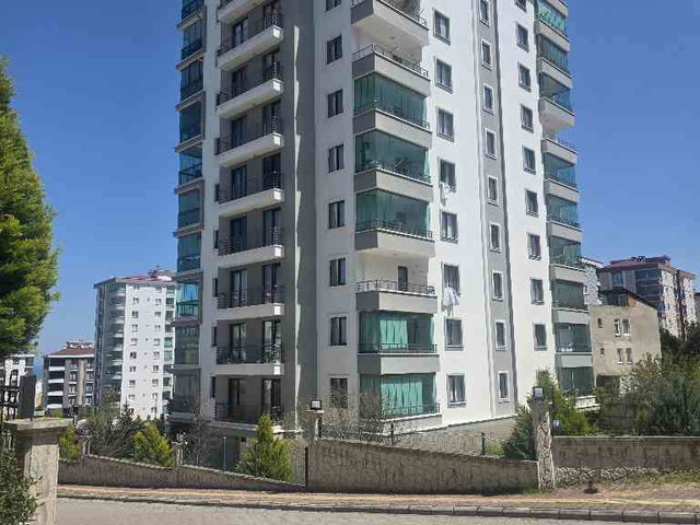 KÜÇÜKKOLPINARDA DENİZ VE PARK MANZARALI SATILIK LÜKS 4+1 DAİRE