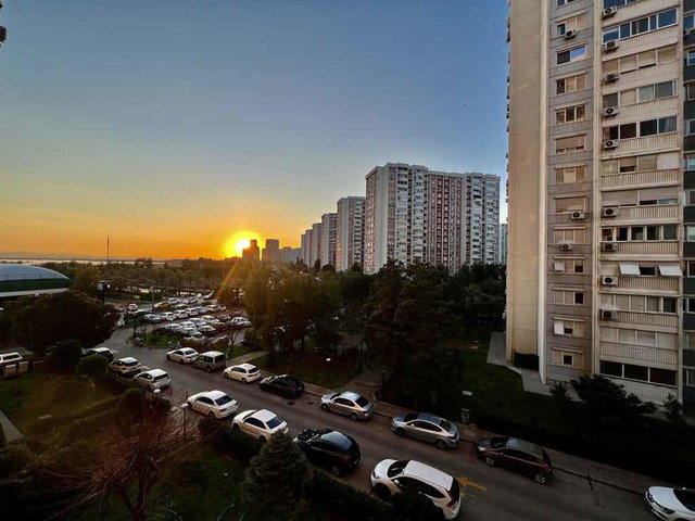 İZMİR MAVİŞEHİR SELÇUK BLOKLARINDA SATILIK 2+1 DAİRE