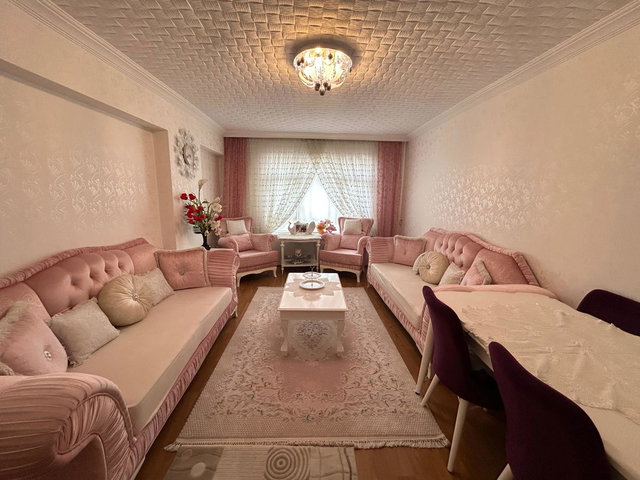 MAMAK BAHÇELERÜSTÜ / İMAR MAHALLESİ’NDE MERKEZİ KONUMDA 3+1 DAİRE