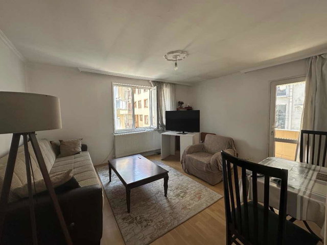 ÇELİKTEPE'DE YATIRIMLIK VE OTURUMA UYGUN SATILIK 1+1 DAİRE