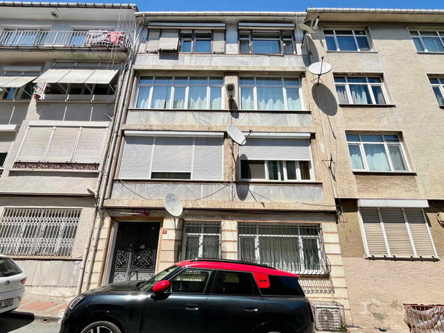 ÜSKÜDAR İCADİYE MAHALLESİNDE BAHÇE KATI 1+1 KİRALIK DAİRE