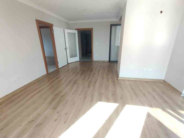 PENDİK ÇINARDERE MAH. METRO & E5'E 2 DK  GENİŞ  2+1 DAİRE