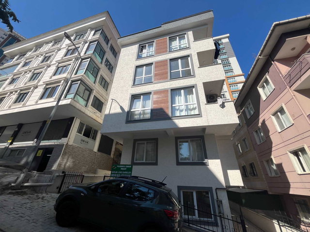 FİNANS MERKEZİYAKINI , BAHÇE KULLANIMLI , GENÇ BİNADA KİRALIK 1+1