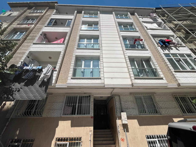 ESENYURT ÇINAR MAHALLESİ’NDE 2+1 BAHÇE KATI KİRALIK DAİRE