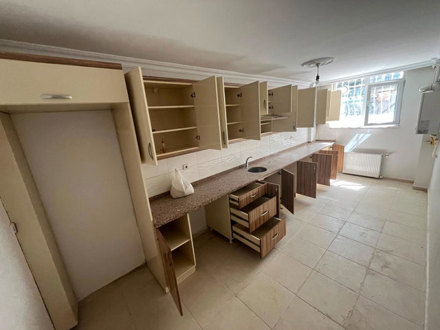 ESENYURT ÇINAR MAHALLESİ’NDE 2+1 BAHÇE KATI KİRALIK DAİRE