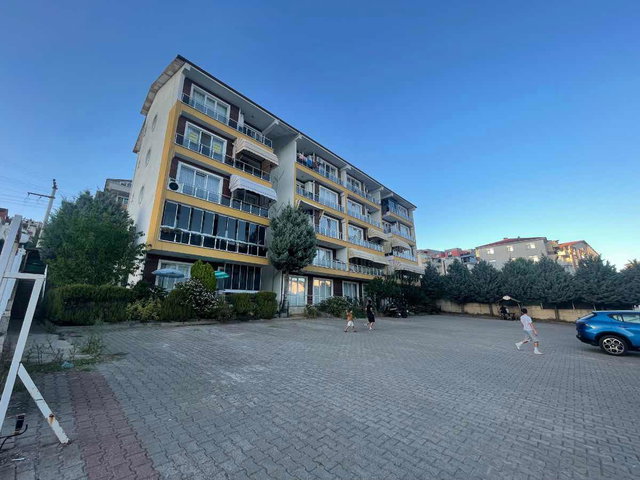 TEPEKÖY MAMİKLER SİTESİNDE 2+1 ARAKAT ŞEHİR HASTANESİNE YAKIN