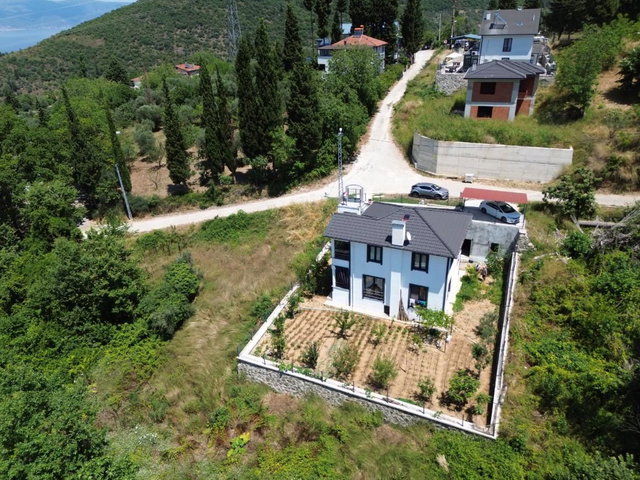REMAX KANYON FULL EŞYALI KÖPRÜ MANZARALI 4+1 DUBLEX VİLLA