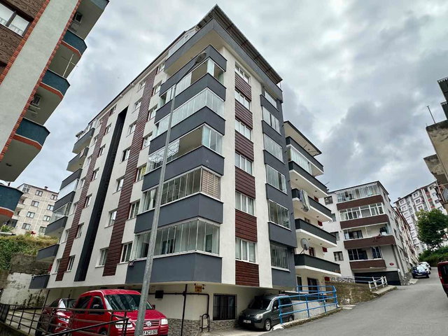 YEŞİLTEPE MAHALLESİNDE KİRALIK ASANSÖRLÜ 5.KAT 3+1 DAİRE