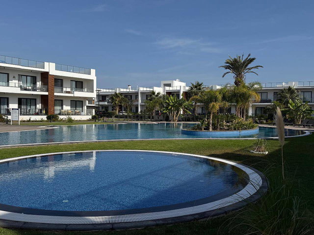 ORCHARD SİTESİ’NDE SATILIK 1+1 DAİRE | 1. KAT | GENİŞ TERAS | HAVUZ MANZARALI