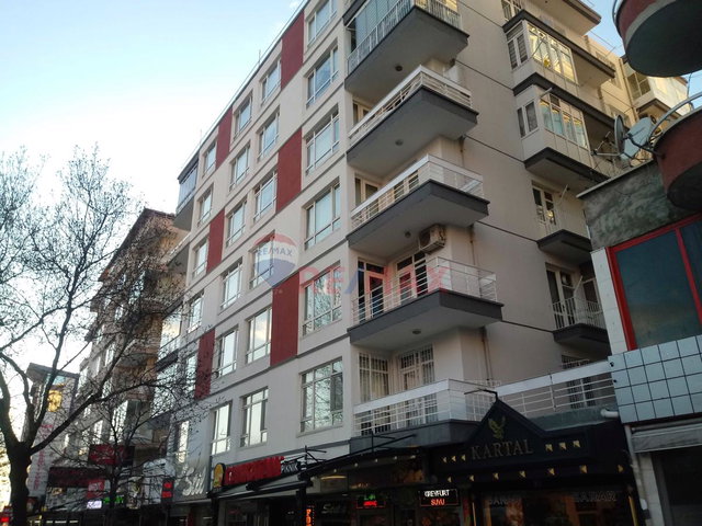 CEBECİ KİRALIK SİYASAL KARŞISI ASANSÖRLÜ ARAKAT 3+1 EŞYALI DAİRE