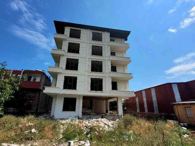 REMAX SEVCAN GÜRLEVİKTEN ATAKUM TAFLAN YALI DA SATILIK 2+1 DAİRE
