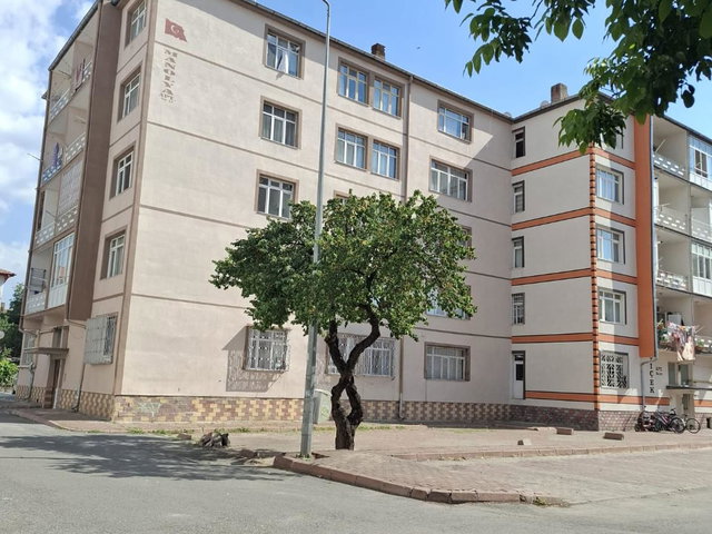KOCASİNAN YENİŞEHİR MAHALLESİNDE  KİRALIK 2+1 DAİRE