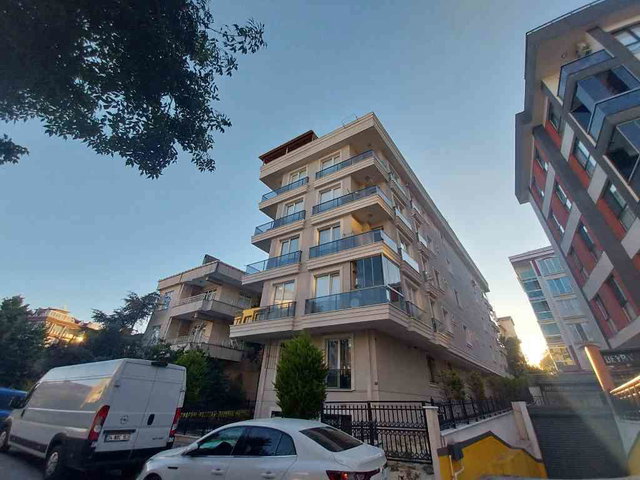 BEYLİKDÜZÜ GÜRPINAR 2+1 EBEVEYN BANYOLU ARAKAT DAİRE