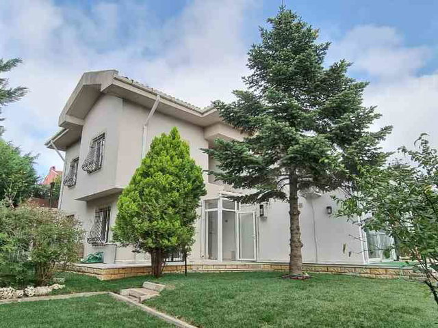USKUMRUKÖY ARIKÖY 'DE KIRALIK 4+2 BAKIMLI VILLA