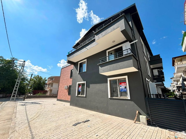 YAZLIK YENI MAHALLEDE MÜSTAKIL KULLANIMLI GENIŞ 1+1 KIRALIK