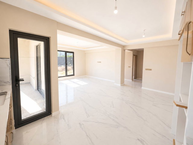 ÖNERLERDE LÜKS VİLLA | 4+1 | 3 BANYO | 2 BALKON | TAKASA AÇIK