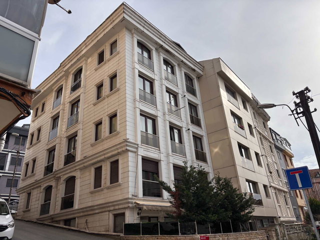 BEŞİKTAŞ GAYRETTEPE 'DE SATILIK 3+1 ÇATI DUBLEKS DAİRE