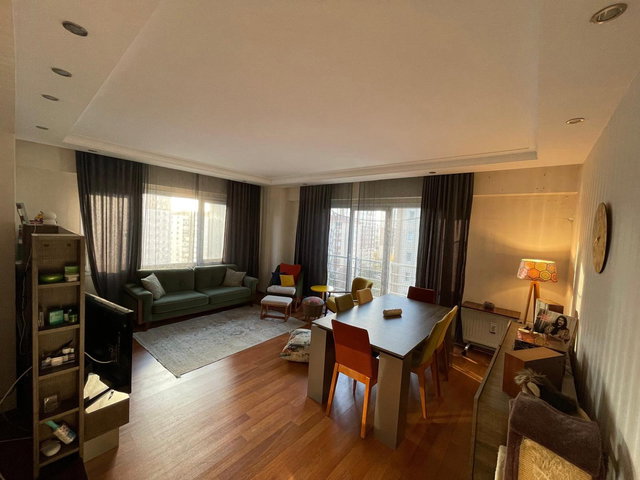 BEYLİKDÜZÜ’NDE SİTE İÇİ 3+1 | 170 M² BRÜT | 9. KAT | GÜNEY-BATI CEPHE | KREDİYE UYGUN