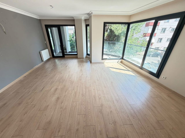 BOSTANCI ALTINTEPE EVLERİ SİTESİ İÇİNDE KATTA 145 M2 3+1