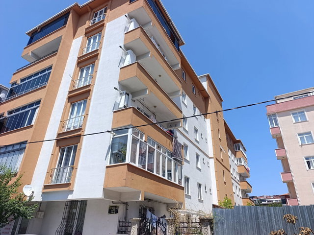 ÇERKEZKÖY’DE DOĞU-GÜNEY CEPHELİ, BALKONLU 2+1 | GİRİŞ KAT | KİRACILI | KREDİYE UYGUN