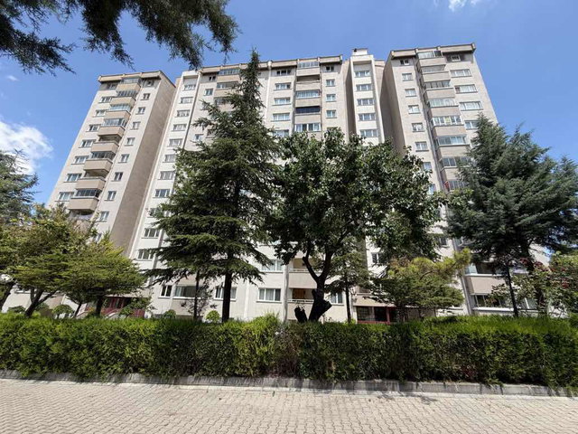ETİMESGUT’TA SİTE İÇİNDE 3+1 | ÇİFT CEPHELİ (GÜNEY-KUZEY) | BALKONLU | BOŞ VE EŞYASIZ