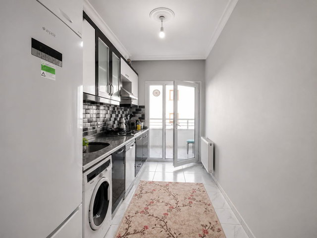 AVCILAR SINIRINDA EMSALSİZ KONUMDA SATILIK 2+1 DAİRE