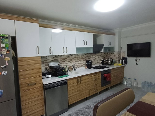 ÇAKIRLAR MERKEZDE ANACADDE ÜSTÜ 3+1 YAPILI DAİRE
