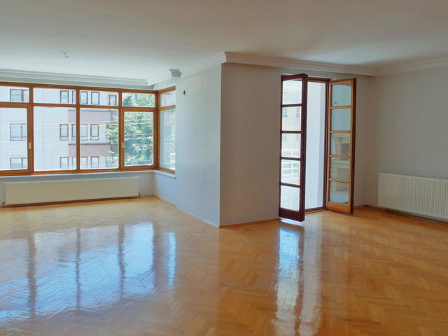 ÇANKAYA SANCAK MAH. KONRAD ADENAUER'DA 4+1 SATILIK DAİRE