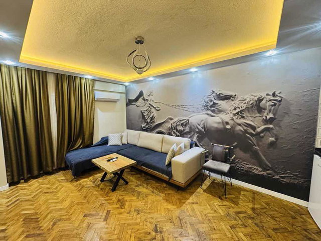 BORNOVA KÜÇÜKPARK MERKEZDE HASTANE VE ÜNİVERSİTE YAKINI KİRALIK EŞYALI DAİRE