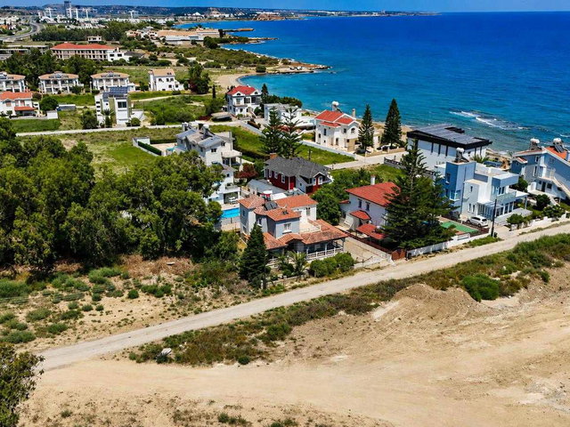 BOĞAZ’IN EN PRESTİJLİ NOKTASINDA  3+1 KIRALIK MÜSTAKIL VILLA