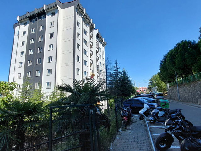 AKÇAKOCA ÜNİVERSİTE EVLERİNDE SATILIK 3+1 ARA KAT DAİRE