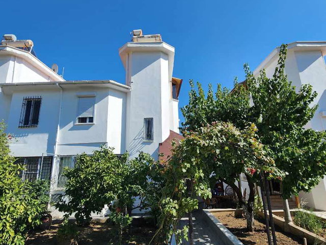 REMAX CİTY'DEN KÜÇÜKKUYU DENİZ KIZI SİTESİNDE FULL  EŞYALI 3+1 SATILIK VİLLA