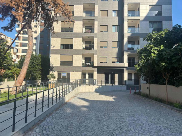 ERENKÖY DİVAN'IN SOKAĞINDA,ÖN CEPHE,LÜKS SİTEDE 3+1 DAİRE