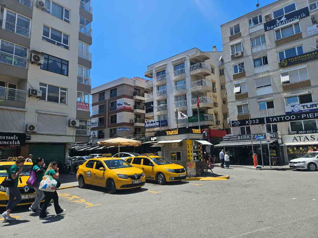 BOSTANLI CADDE ÜZERI ÇİFT CEPHE 3+1 KİRALIK DAİRE