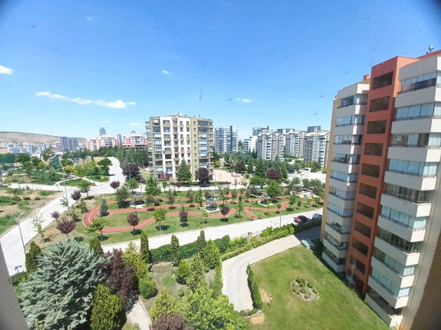 ÇANKAYA YAŞAMKENT HÜNER ÇAYYOLU SİTESİ ACİL SATILIK ASANSÖRLÜ MANZARALI 3+1 KONUT