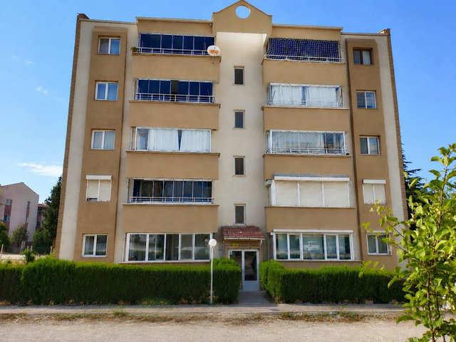 SULTANDERE 75. YIL MAH. TRAMVAY YAKINI BAKIMLI FERAH 3+1 DAIRE